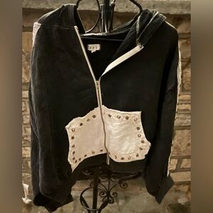 (NWOT) POL Black Cropped Zip Hoodie Lace Stud Detail Boho Jacket Size L